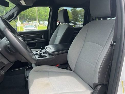 Used 2024 RAM 2500 Big Horn AWD/4WD image 12