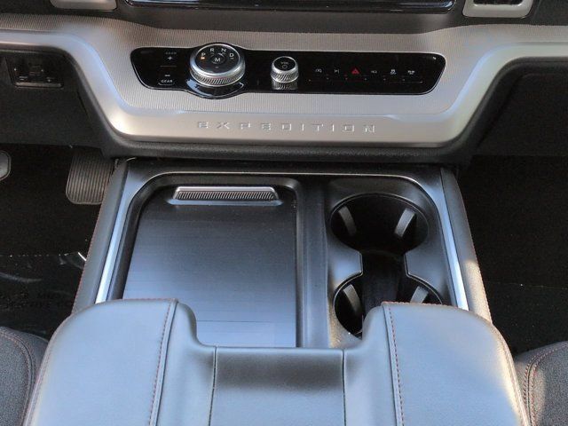 Used 2025 Ford Expedition Active RWD image 18