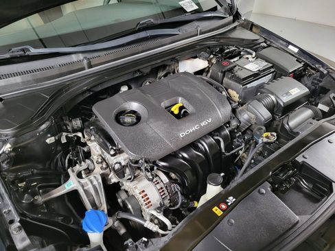 Used 2018 Hyundai Elantra SEL image 9