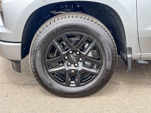 Used 2026 Chevrolet Silverado 1500 Custom RWD image 14