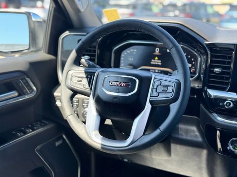 Used 2023 GMC Sierra 1500 SLT w/ SLT Premium Package AWD/4WD image 13