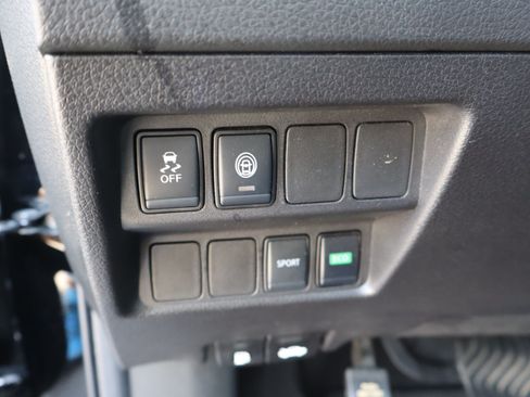 Used 2021 Nissan Rogue Sport S FWD image 18