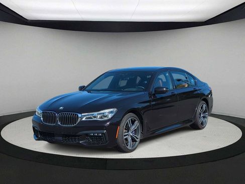 Used 2018 BMW 750i xDrive image 4