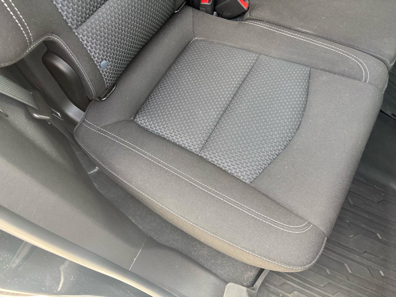 Used 2024 GMC Terrain SLE w/ Driver Convenience Package FWD image 51