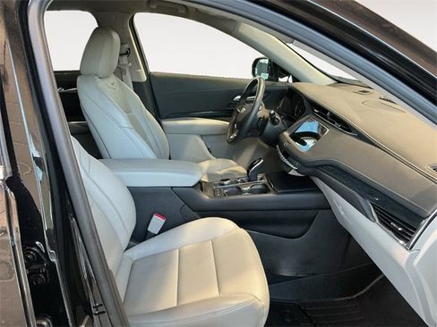 Certified 2023 Cadillac XT4 Premium Luxury w/ Cold Weather Package image 13