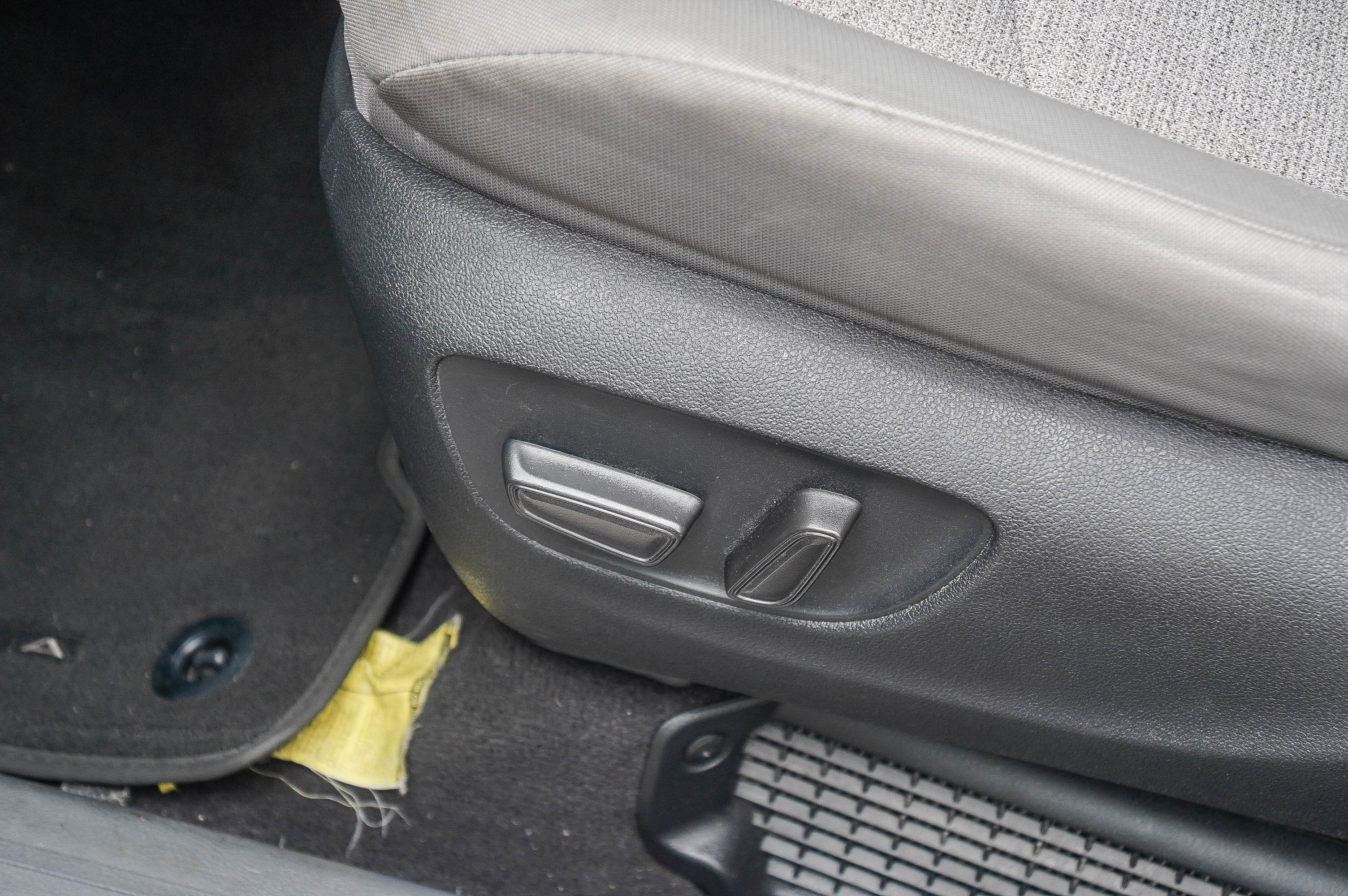 Used 2023 Toyota Sienna LE FWD image 23