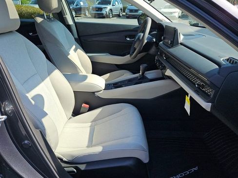 Certified 2025 Honda Accord SE image 15