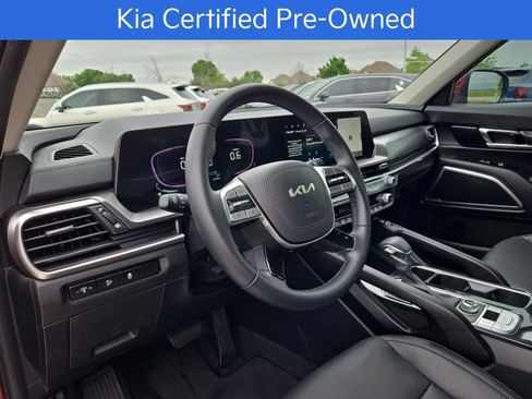 Certified 2024 Kia Telluride S w/ S Sunroof Package AWD/4WD image 2