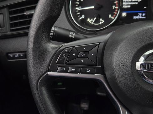 Used 2020 Nissan Rogue S image 19