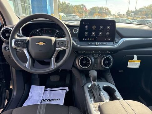 New 2025 Chevrolet Blazer LT w/ Convenience Package image 23