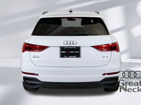 Certified 2025 Audi Q3 2.0T Premium w/ Convenience Package image 23