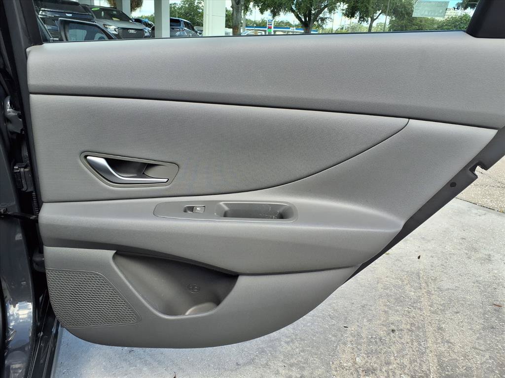 Used 2026 Hyundai Elantra Sport FWD image 11