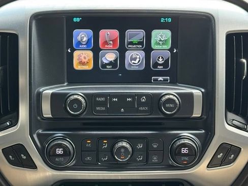 Used 2018 GMC Sierra 1500 SLT w/ SLT Premium Package AWD/4WD image 17