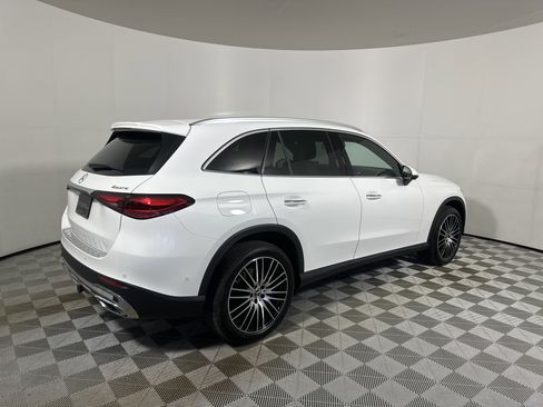 Used 2025 Mercedes-Benz GLC 300 4MATIC image 7