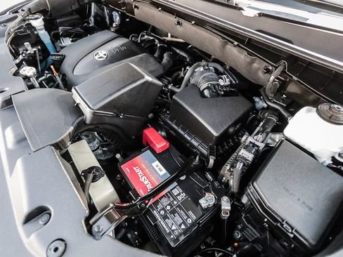 Used 2019 Toyota Highlander XLE AWD/4WD image 66