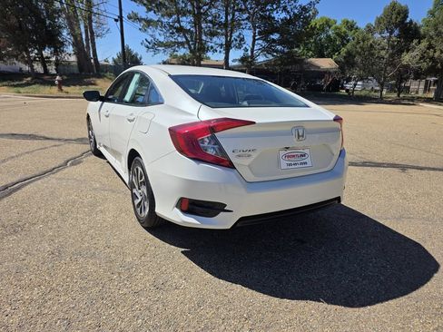 Used 2016 Honda Civic EX image 4