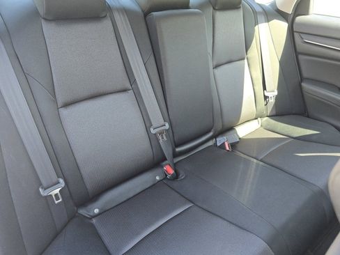 Used 2018 Honda Accord LX image 17