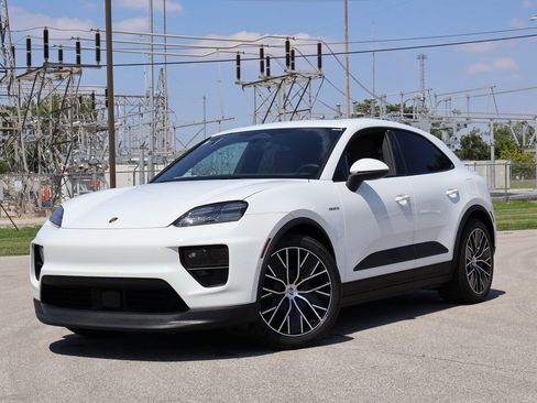New 2025 Porsche Macan Electric image 1