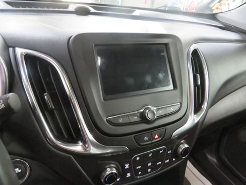 Used 2022 Chevrolet Equinox LT image 14