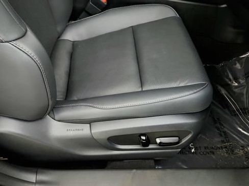 Used 2025 Lexus UX 300h FWD image 37