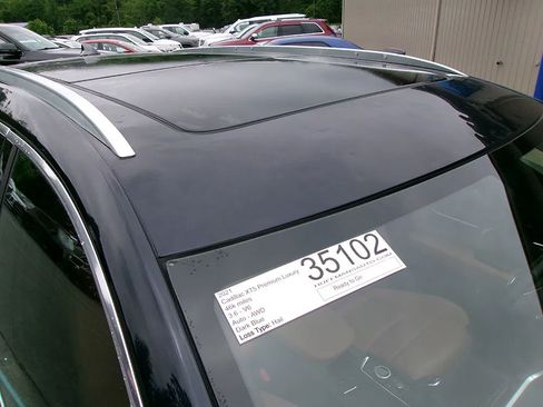Used 2021 Cadillac XT5 Premium Luxury w/ LPO, Floor Liner Package AWD/4WD image 10