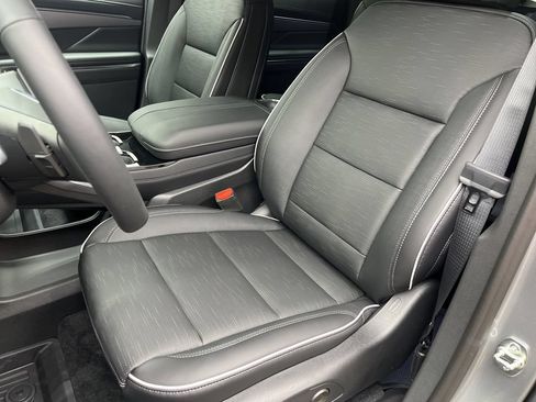 New 2026 Buick Enclave Sport Touring w/ Power Package FWD image 9