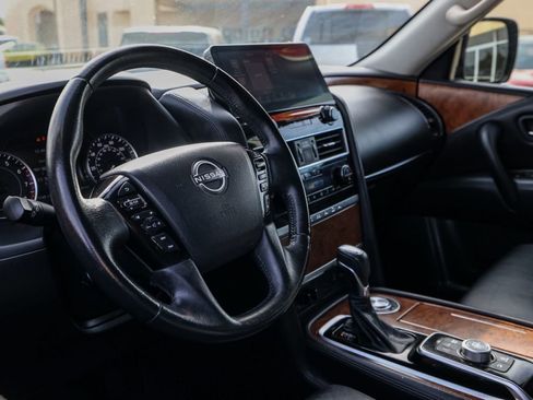 Used 2023 Nissan Armada SL w/ Captain's Chairs Package image 17