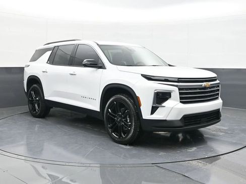 New 2026 Chevrolet Traverse LT w/ LPO, Floor Liner Package image 19