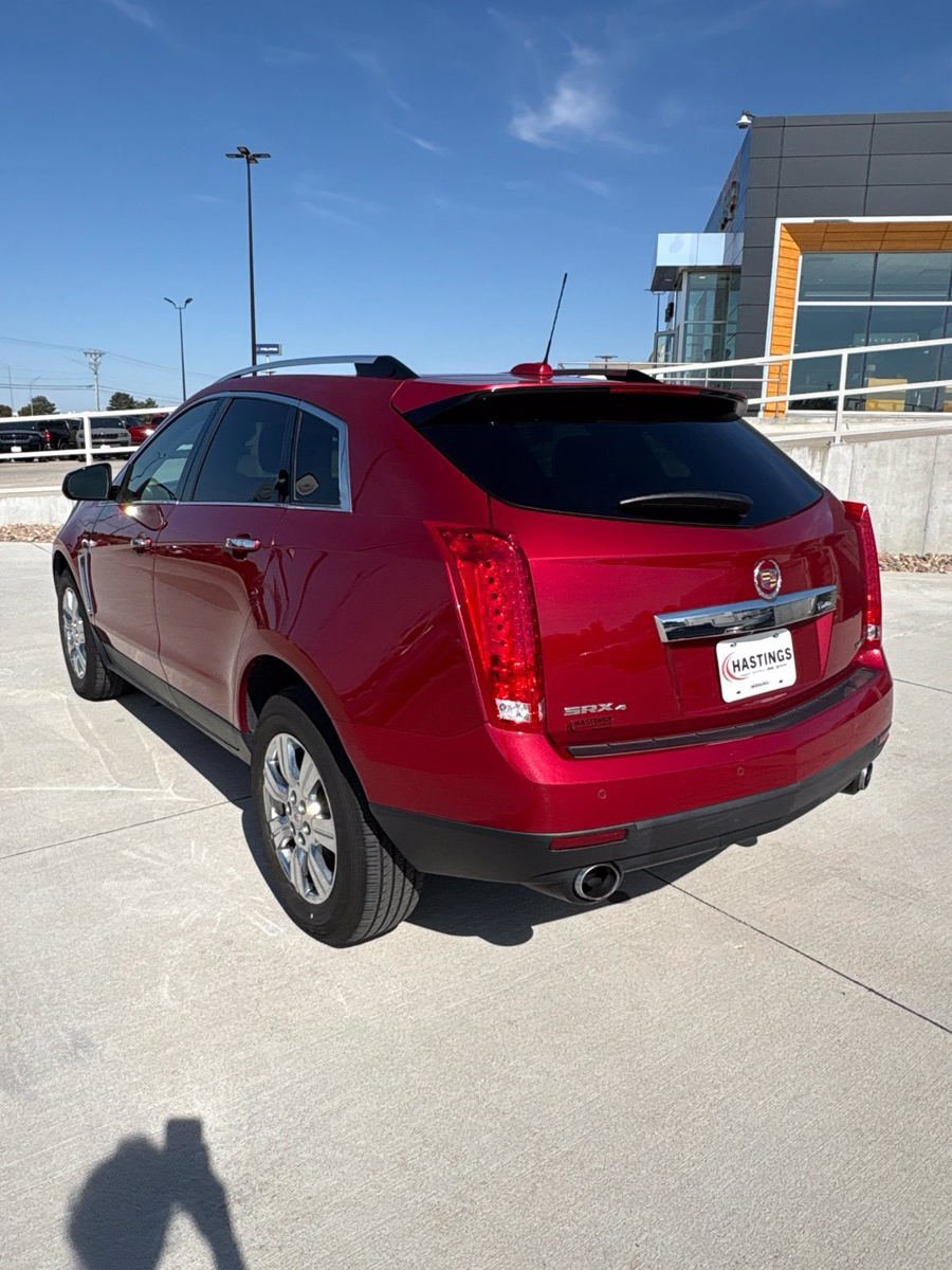 Used 2015 Cadillac SRX Luxury AWD/4WD image 3