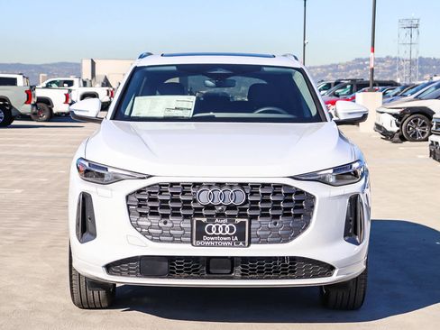 New 2025 Audi Q5 Premium Plus image 2