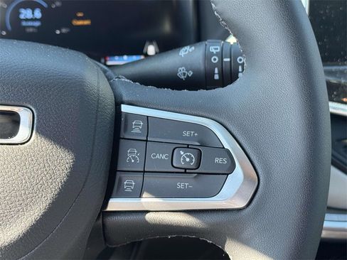 Used 2025 Jeep Compass Limited w/ Elite Group image 23