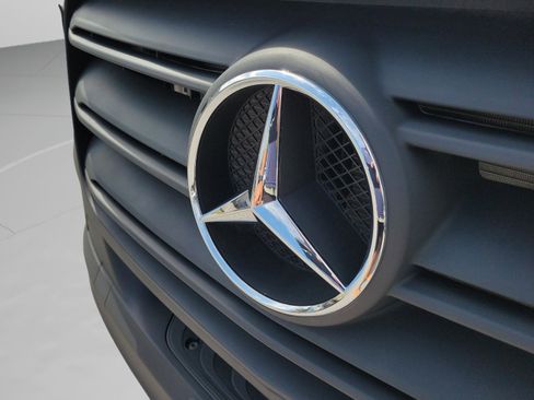 New 2025 Mercedes-Benz Sprinter 2500 image 12