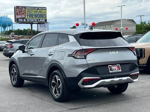 Used 2023 Kia Sportage LX AWD/4WD image 9