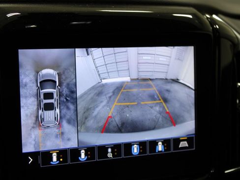 Used 2021 Chevrolet Traverse RS FWD image 56