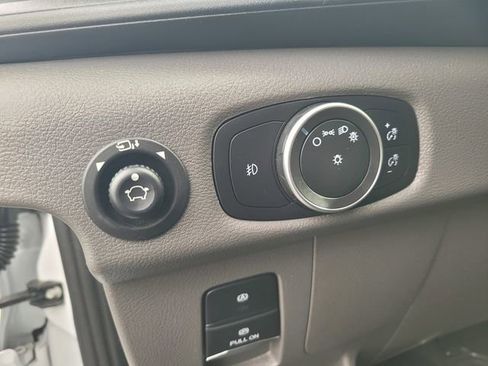 Certified 2024 Ford Transit 350 XLT image 17