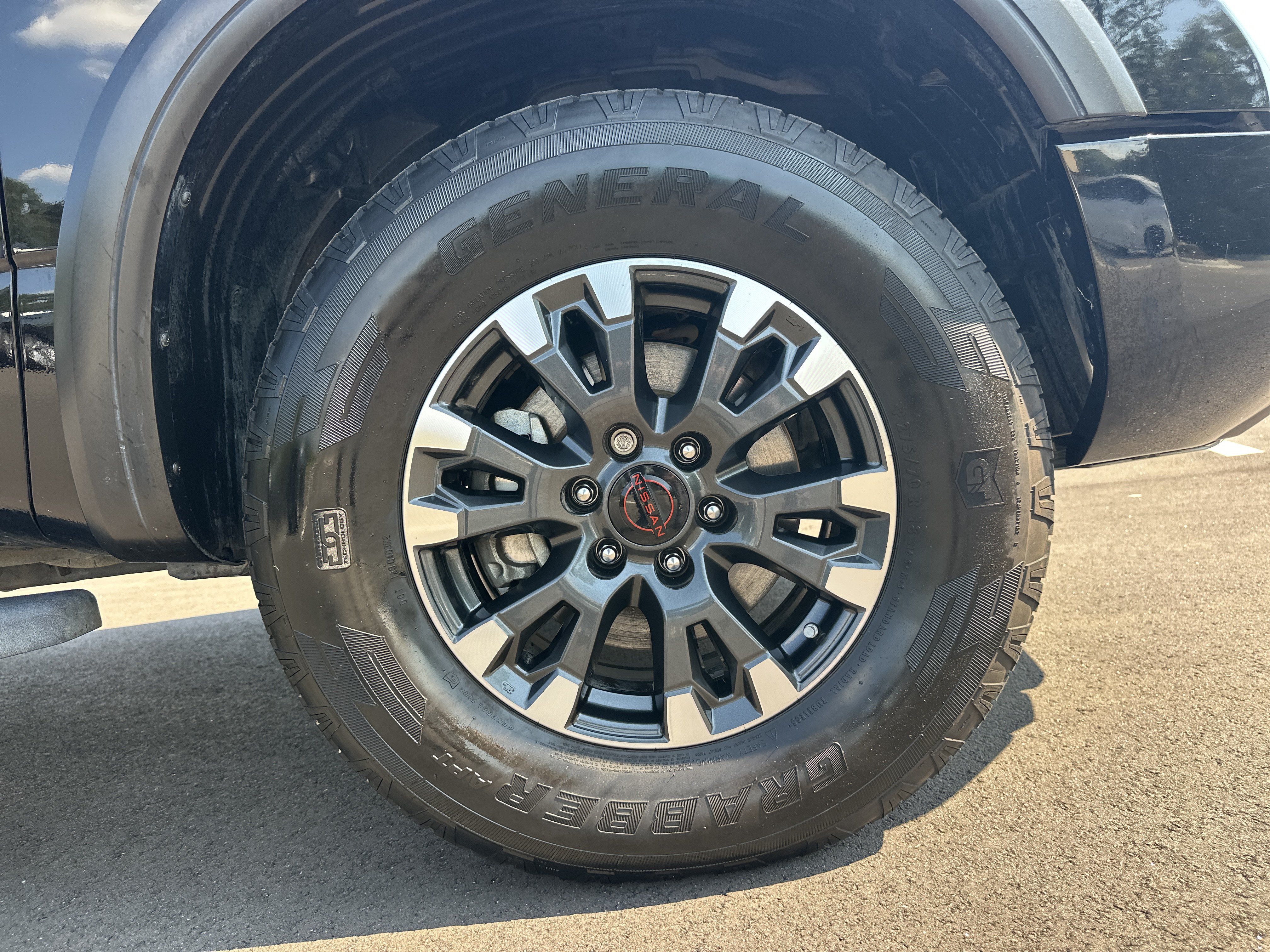 Used 2024 Nissan Titan PRO-4X w/ Pro-4x Convenience Package AWD/4WD image 13