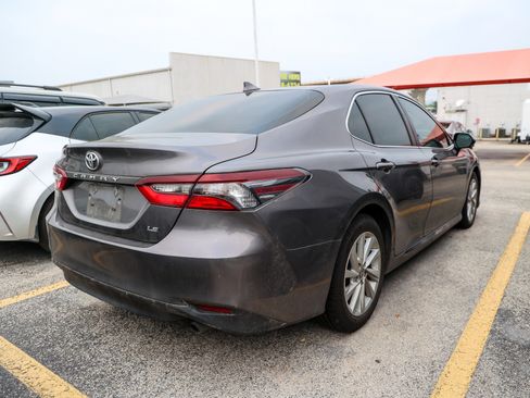 Used 2024 Toyota Camry LE w/ Convenience Package FWD image 10