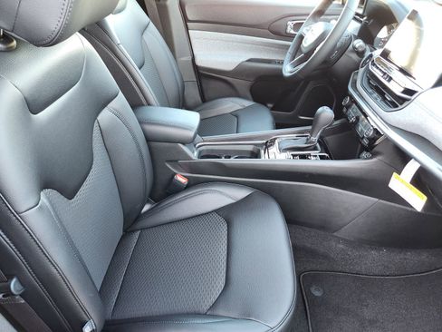 New 2026 Jeep Compass Latitude image 14