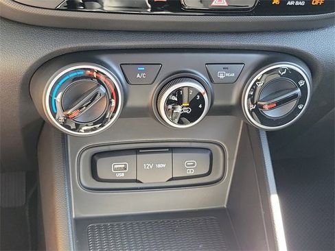 New 2026 Hyundai Venue SE image 10