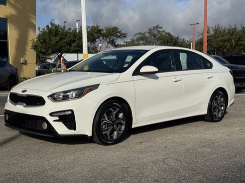 Certified 2021 Kia Forte LXS image 2