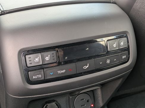 Used 2020 Hyundai Palisade Limited FWD image 14
