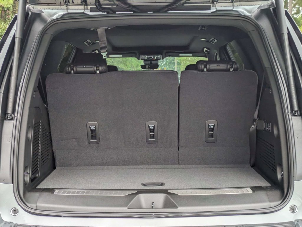 New 2026 Chevrolet Tahoe High Country w/ Sun And Tow Package RWD image 16