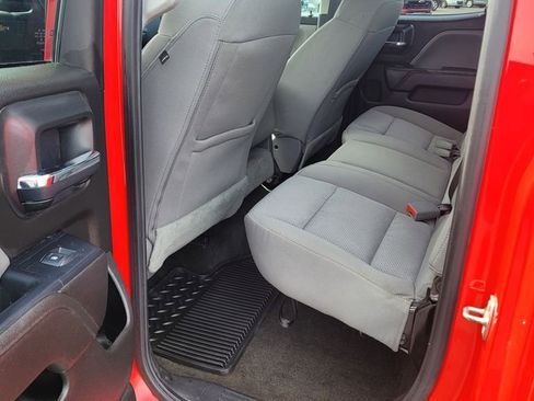 Used 2018 Chevrolet Silverado 1500 Custom w/ Custom Convenience Package AWD/4WD image 25