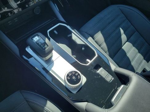 New 2026 Mitsubishi Outlander SE image 32