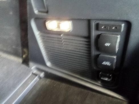 Used 2025 Ford Expedition Active RWD image 22