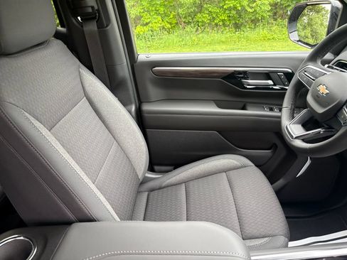 New 2026 Chevrolet Tahoe LS w/ LS Custom Edition AWD/4WD image 33