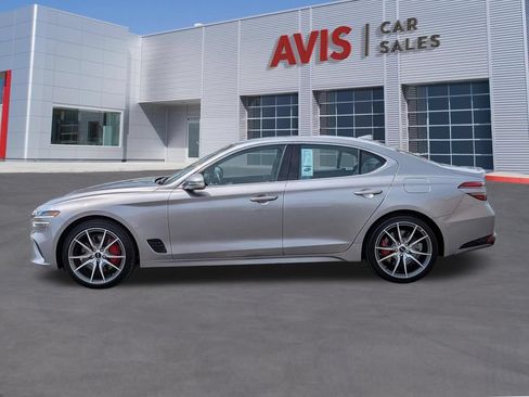 Used 2025 Genesis G70 2.5T RWD image 10