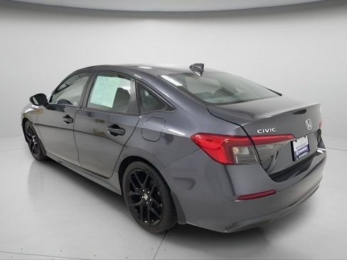 Used 2023 Honda Civic Sport image 5