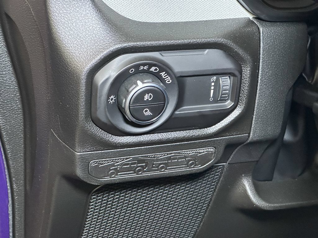New 2026 Jeep Gladiator Sport AWD/4WD image 18