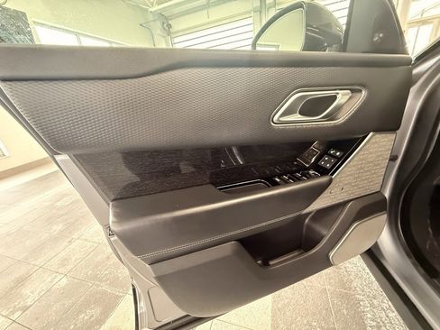 Used 2020 Land Rover Range Rover Velar R-Dynamic S image 43